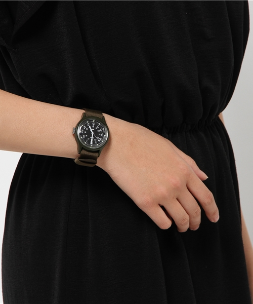 TIMEX（タイメックス）の「TIMEX / Original Camper（アナログ腕時計・レディース・オリーブ・ONE SIZE）」の2枚目の写真