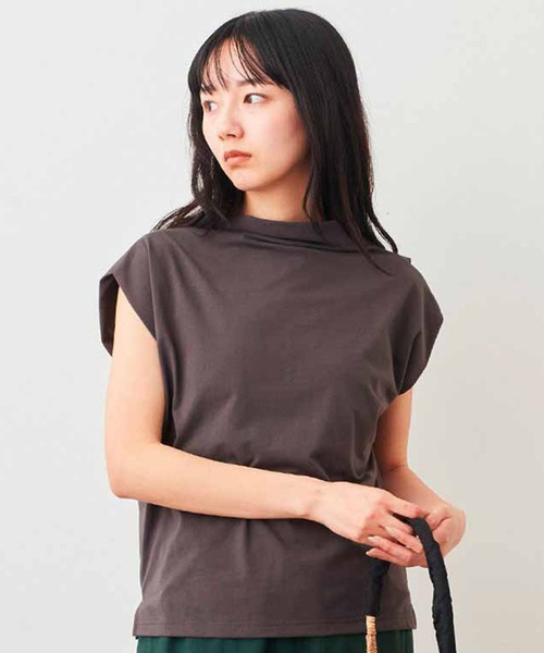 Live in comfort（リブインコンフォート）の「リブ　イン　コンフォート　接触冷感素材のゆるネックトップス（Tシャツ/カットソー・レディース・チャコールグレー/ラベンダー/ホワイト・S/M/L/LL/3L/4L）」の2枚目の写真