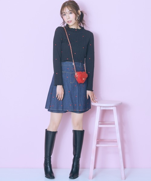 marun（マルン）の「＜大きいサイズ＞ハート刺しゅうボックスデニムスカパン marun（デニムスカート・レディース・ブルー/ブラック・LL/3L/4L/5L/L）」の3枚目の写真
