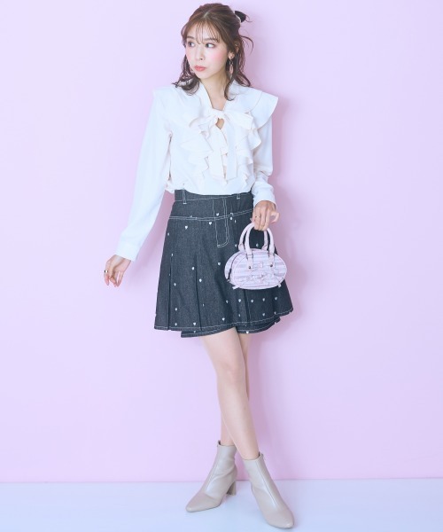 最終価格♡qung デニム、Mサイズ♡ セール】＜大きいサイズ＞ハート刺しゅうボックスデニムスカパン