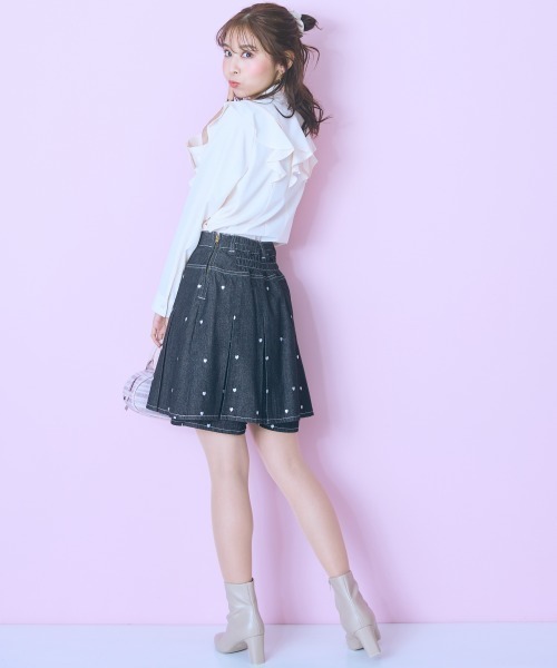 marun（マルン）の「＜大きいサイズ＞ハート刺しゅうボックスデニムスカパン marun（デニムスカート・レディース・ブルー/ブラック・LL/3L/4L/5L/L）」の16枚目の写真