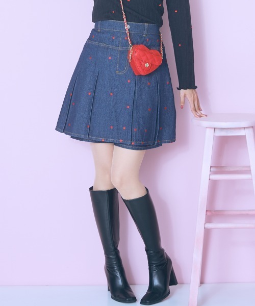 marun（マルン）の「＜大きいサイズ＞ハート刺しゅうボックスデニムスカパン marun（デニムスカート・レディース・ブルー/ブラック・LL/3L/4L/5L/L）」の18枚目の写真