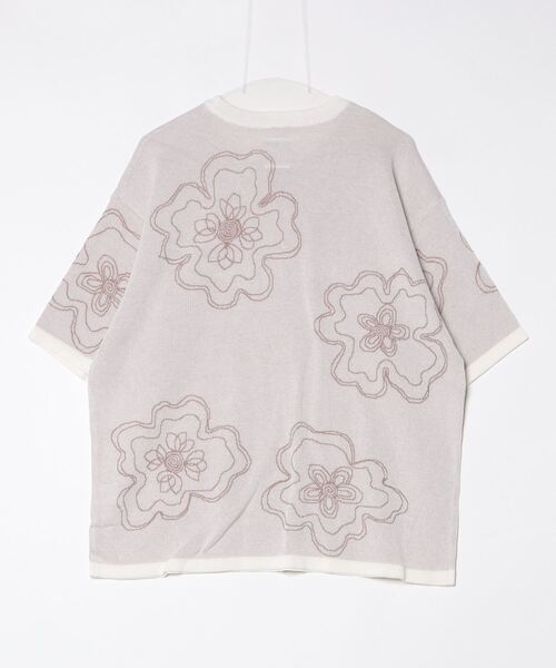 BEAVER(ビーバー)の「B omnivore/ビーオムニボー RNフラワー総柄JQD クルーネックS/S(Tシャツ/カットソー・メンズ・ホワイト/グレー・M/L/XL)」の10枚目の写真