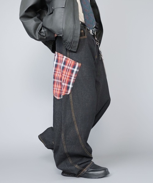 SPINNS（スピンズ）の「バルーンデニムパンツ/チェック/カーブ・バレルシルエット（デニムパンツ・メンズ・ネイビー系1/ネイビー系/ブラック×レッド・L/M）」の20枚目の写真