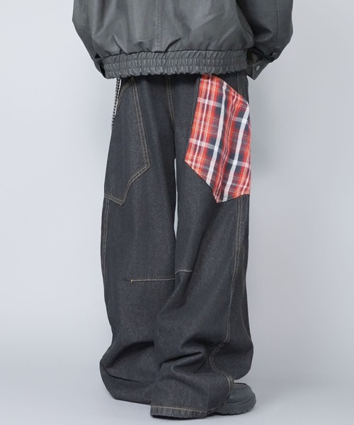 SPINNS（スピンズ）の「バルーンデニムパンツ/チェック/カーブ・バレルシルエット（デニムパンツ・メンズ・ネイビー系1/ネイビー系/ブラック×レッド・L/M）」の22枚目の写真