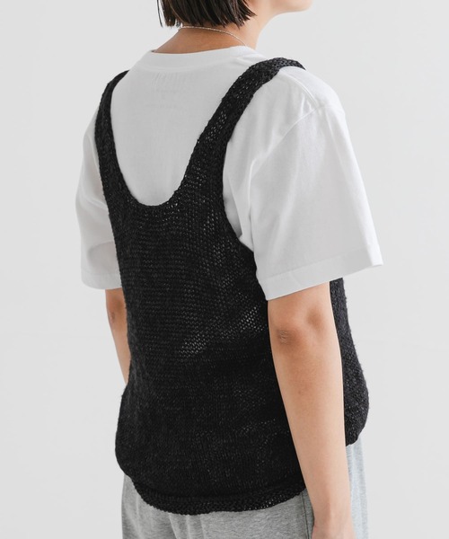 URBAN RESEARCH（アーバンリサーチ）の「リネン混ノースリーブニット（ニット/セーター・レディース・ブラック/グレー系その他/レッド・FREE）」の20枚目の写真