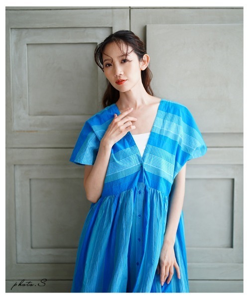 Sawa a la mode(サワアラモード)の「マルチストライプドルマンワンピース(ワンピース・レディース・ブルー・FREE)」の2枚目の写真