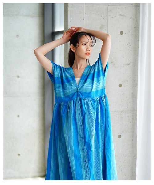 Sawa a la mode(サワアラモード)の「マルチストライプドルマンワンピース(ワンピース・レディース・ブルー・FREE)」の10枚目の写真