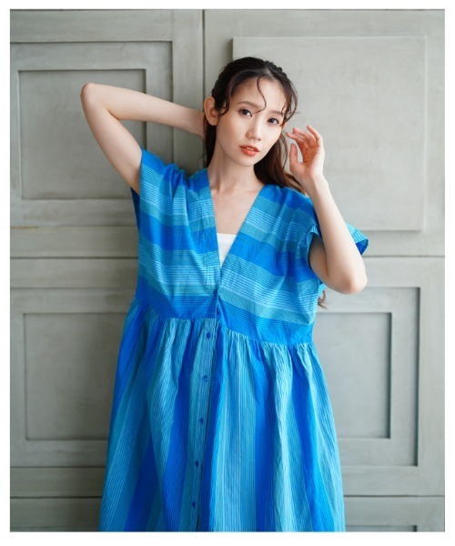 Sawa a la mode(サワアラモード)の「マルチストライプドルマンワンピース(ワンピース・レディース・ブルー・FREE)」の19枚目の写真