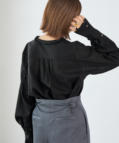 IENA タックフリルブラウス　ブラック 追加》タックフリルブラウス（シャツ/ブラウス）｜IENA（イエナ）の
