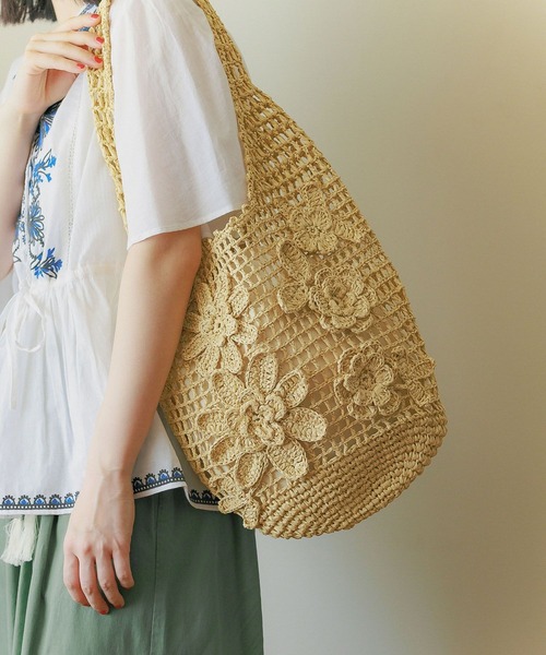 あおさん専用☆美品☆オリジナル透かしフラワーショルダーバッグ niko and（ニコアンド）の「オリジナル透かしフラワー