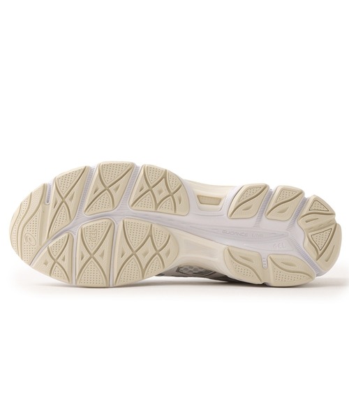 ASICS(アシックス)の「asics GEL-CUMULUS 16 / アシックス ゲル-キュムラス 16(スニーカー・メンズ・ホワイト・24.0cm/23.5cm/23.0cm/29.5cm/29.0cm/28.5cm/28.0cm/27.5cm/27.0cm/26.5cm/26.0cm/25.5cm/25.0cm/24.5cm)」の6枚目の写真