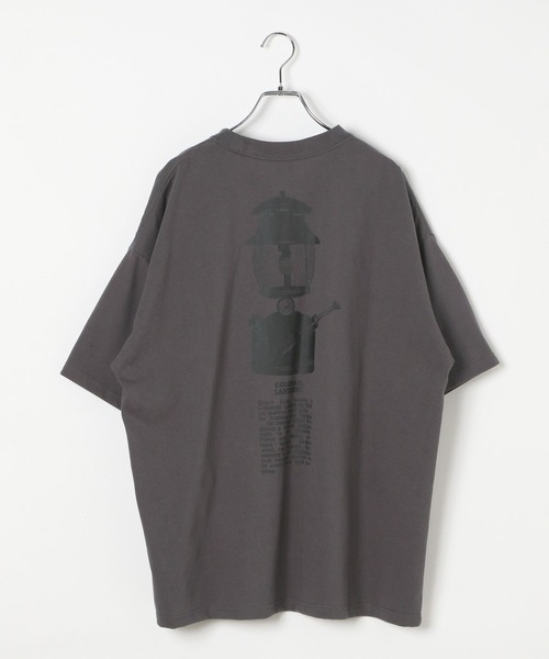 COLEMAN（コールマン）の「【Coleman×TAKEDA BBQwith BAYFLOW】ランタンプリントTシャツ（Tシャツ/カットソー・メンズ・チャコール/ホワイト/レッド・MEDIUM/LARGE）」の13枚目の写真