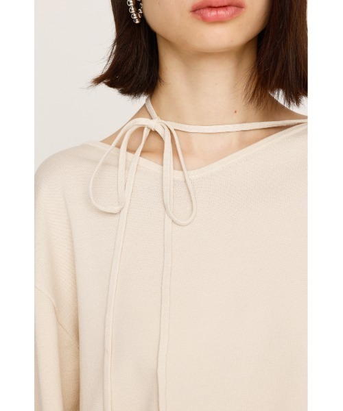 SLY(スライ)の「ASYMMETRY NECK LOOSE TOPS アシンメトリー ネック ルーズ トップス 秋服 冬服(ニット/セーター・レディース・レッド/杢グレー/アイボリー/ブラック・FREE)」の11枚目の写真