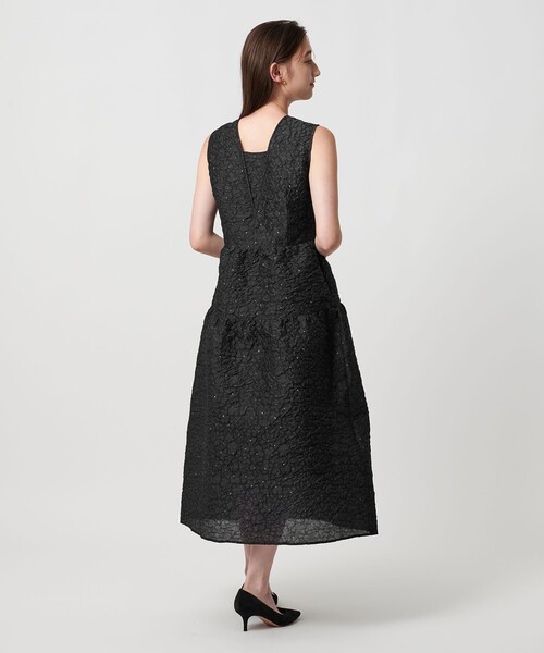 UNITED ARROWS(ユナイテッドアローズ)の「ジャガード ワンピース(ワンピース・レディース・ブラック/ネイビー・FREE)」の5枚目の写真