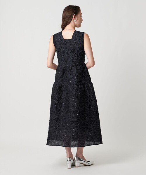 UNITED ARROWS(ユナイテッドアローズ)の「ジャガード ワンピース(ワンピース・レディース・ブラック/ネイビー・FREE)」の8枚目の写真