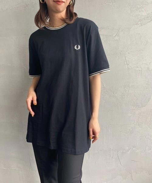 FRED PERRY（フレッドペリー）の「[FRED PERRY/フレッドペリー] ツインティップライン ワンポイントロゴ刺繍Tシャツ M1588（Tシャツ/カットソー・レディース・ブラック/ホワイト/ネイビー・XL/L/M/S/XS）」の21枚目の写真