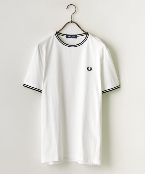 FRED PERRY（フレッドペリー）の「[FRED PERRY/フレッドペリー] ツインティップライン ワンポイントロゴ刺繍Tシャツ M1588（Tシャツ/カットソー・レディース・ブラック/ホワイト/ネイビー・XL/L/M/S/XS）」の5枚目の写真