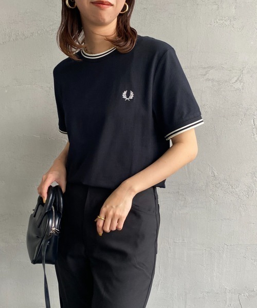 FRED PERRY（フレッドペリー）の「[FRED PERRY/フレッドペリー] ツインティップライン ワンポイントロゴ刺繍Tシャツ M1588（Tシャツ/カットソー・レディース・ブラック/ホワイト/ネイビー・XL/L/M/S/XS）」の7枚目の写真
