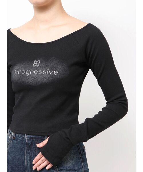 EMODA(エモダ)の「ロゴクロップドロングスリーブTシャツ(Tシャツ/カットソー・レディース・グレー/レッド/ブラック・FREE)」の11枚目の写真