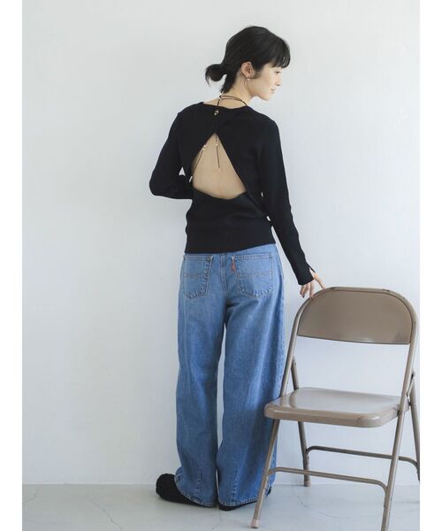 Ungrid(アングリッド)の「タックデザインカーブデニム(デニムパンツ・レディース・ブラック/ブルー・26inch/25inch/24inch)」の14枚目の写真