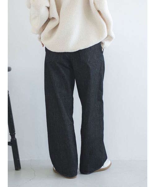 Ungrid(アングリッド)の「タックデザインカーブデニム(デニムパンツ・レディース・ブラック/ブルー・26inch/25inch/24inch)」の18枚目の写真