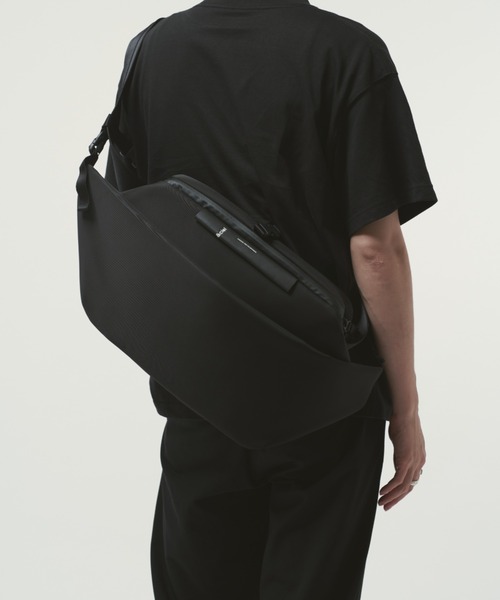 cote&ciel】 Isarau L Sleek Black（ショルダーバッグ