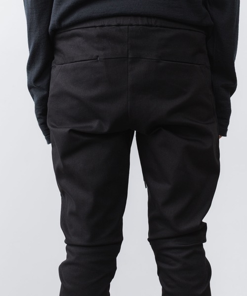 ATTACHMENT(アタッチメント)の「【 LIMITED 】ラバーストレッチツイル スリーディメンショナルパンツ / RUBBER STRETCH TWILL THREE DIMENSIONAL PANTS(その他パンツ・メンズ・ブラック・1/2/3/4)」の9枚目の写真
