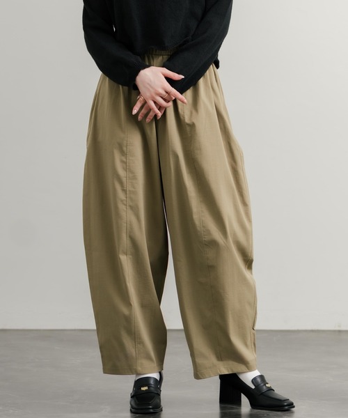 Rocky Monroe(ロッキーモンロー)の「コクーンシルエットイージーランタンパンツ/ワイドテーパードパンツ(その他パンツ・レディース・ブラック/ブラウン/ネイビー/アイボリー/カーキ/グレー・L/M)」の5枚目の写真
