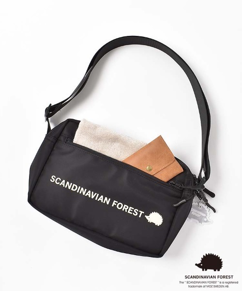 SCANDINAVIAN FOREST（スカンジナビアン・フォレスト）の「スカンジナビアダブルファスナーショルダー（ショルダーバッグ・レディース・ブラック/ピンクベージュ/チャコール・FREE）」の16枚目の写真