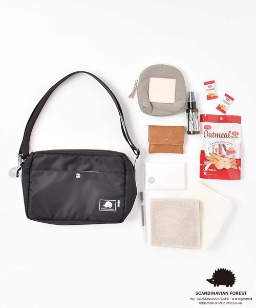 SCANDINAVIAN FOREST（スカンジナビアン・フォレスト）の「スカンジナビアダブルファスナーショルダー（ショルダーバッグ・レディース・ブラック/ピンクベージュ/チャコール・FREE）」の17枚目の写真