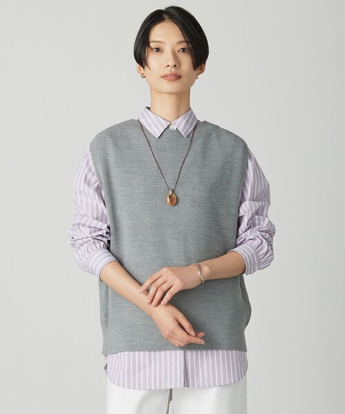 J.PRESS(ジェイプレス)の「DRALON MERINO ニット ベスト(ベスト・レディース・ベージュ系/ライトグレー系/ネイビー系/ワイン系・T15/T13)」の1枚目の写真