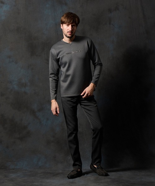 HIDEAWAYS NICOLE(ハイダウェイニコル)の「【WEB限定】メタルジェルプリントVネックプルオーバー(Tシャツ/カットソー・メンズ・ブラック/オフホワイト/チャコールグレー/ボルドー・MEDIUM/LARGE/X-LARGE)」の11枚目の写真