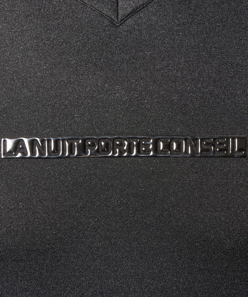 HIDEAWAYS NICOLE(ハイダウェイニコル)の「【WEB限定】メタルジェルプリントVネックプルオーバー(Tシャツ/カットソー・メンズ・ブラック/オフホワイト/チャコールグレー/ボルドー・MEDIUM/LARGE/X-LARGE)」の7枚目の写真