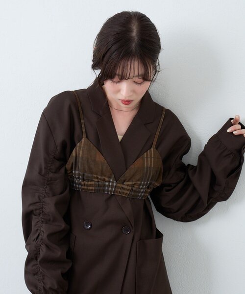 Kastane（カスタネ）の「ダブル袖ギャザージャケット（テーラード