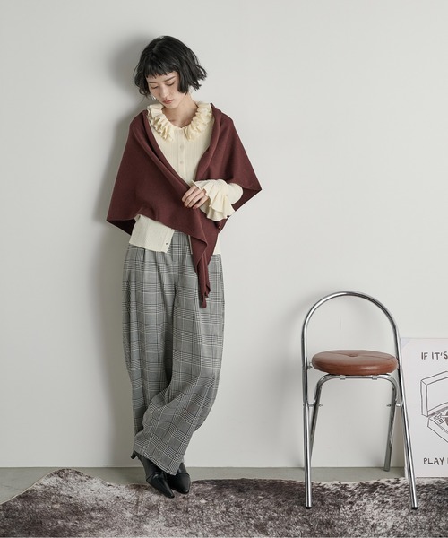 THE YOn（ザヨン）の「フリルカラーリブニットカーディガン（カーディガン/ボレロ・レディース・アイボリー/サックスブルー/チャコールグレー/ブラック・FREE）」の14枚目の写真
