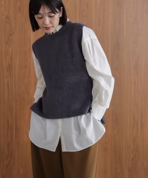 Bou Jeloud（ブージュルード）の「ダブルフェイスフェザースリットベスト（ベスト・レディース・チャコールグレー/ブラウン/グレイッシュベージュ・38）」の22枚目の写真