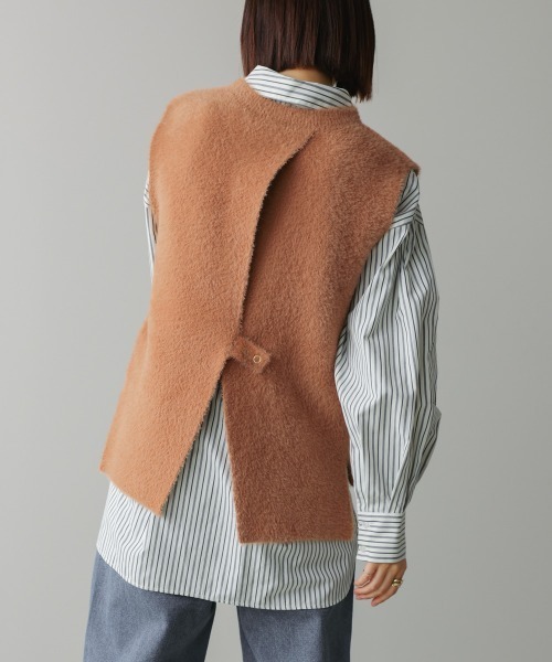 Bou Jeloud（ブージュルード）の「ダブルフェイスフェザースリットベスト（ベスト・レディース・チャコールグレー/ブラウン/グレイッシュベージュ・38）」の13枚目の写真