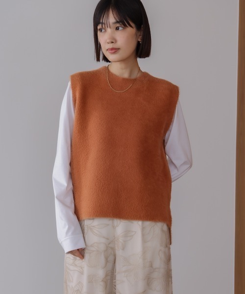 Bou Jeloud（ブージュルード）の「ダブルフェイスフェザースリットベスト（ベスト・レディース・チャコールグレー/ブラウン/グレイッシュベージュ・38）」の15枚目の写真