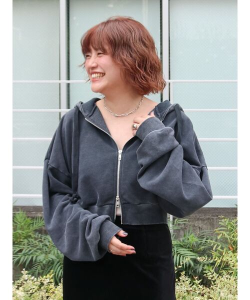 Ungrid（アングリッド）の「ダブルジップヴィンテージショートパーカー（パーカー・レディース・ブラウン/チャコールグレー/アイボリー・FREE）」の19枚目の写真