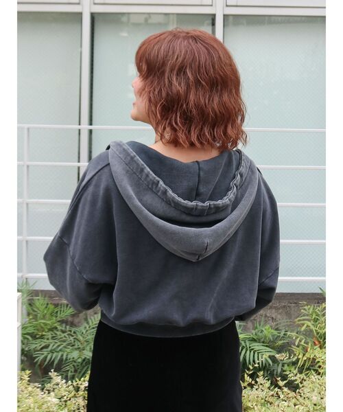 Ungrid（アングリッド）の「ダブルジップヴィンテージショートパーカー（パーカー・レディース・ブラウン/チャコールグレー/アイボリー・FREE）」の21枚目の写真