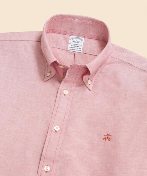 BROOKS BROTHERS(ブルックスブラザーズ)の「ストレッチオックスフォード GFロゴ シーズナルカラー カジュアルシャツ Regular Fit(シャツ/ブラウス・メンズ・グリーン/レッド・MEDIUM/X-LARGE/LARGE/SMALL/X-SMALL)」の5枚目の写真