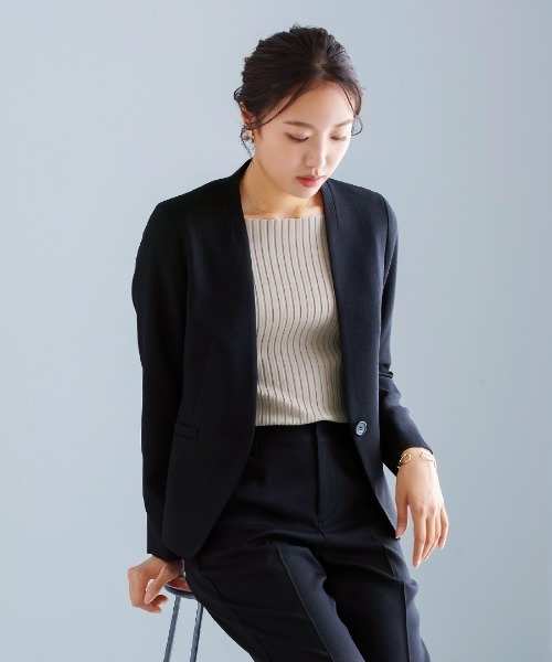 WHITE JOOLA（ホワイトジョーラ）の「【洗える・撥水・サステナブル素材】シャークスキンツイード・カラーレスジャケット（ノーカラージャケット・レディース・ブラウン/ネイビー・S/M/L）」の7枚目の写真