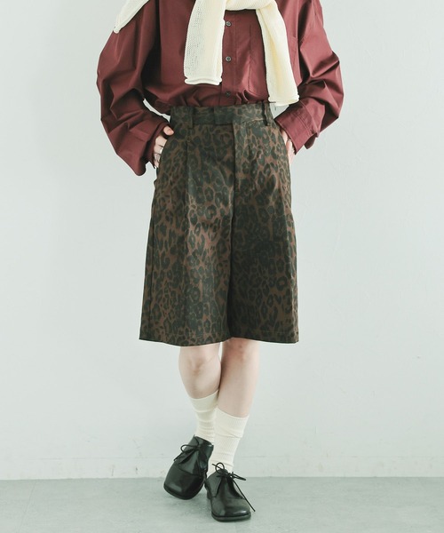 RAGEBLUE(レイジブルー)の「タックハーフパンツ/セットアップ対応(スラックス・レディース・グレー系/ブラック系/ブラウン系・FREE)」の10枚目の写真