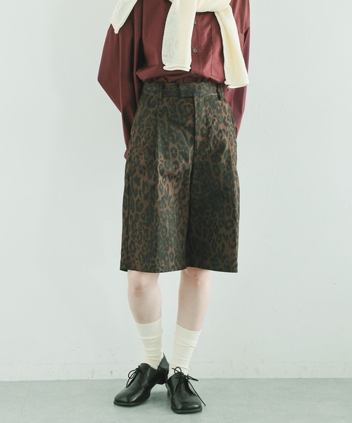 RAGEBLUE(レイジブルー)の「タックハーフパンツ/セットアップ対応(スラックス・レディース・グレー系/ブラック系/ブラウン系・FREE)」の11枚目の写真