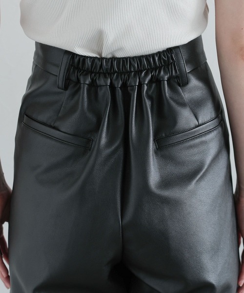 RAGEBLUE(レイジブルー)の「タックハーフパンツ/セットアップ対応(スラックス・レディース・グレー系/ブラック系/ブラウン系・FREE)」の22枚目の写真