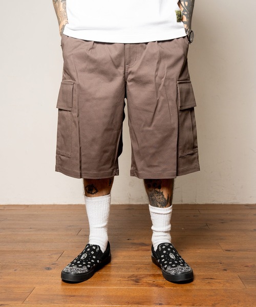 Subciety(サブサエティ)の「Stretch twill cargo shorts(カーゴパンツ・メンズ・ブラック/カーキ/ブラウン・マルチサイズ)」の2枚目の写真