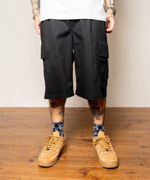 Subciety(サブサエティ)の「Stretch twill cargo shorts(カーゴパンツ・メンズ・ブラック/カーキ/ブラウン・マルチサイズ)」の1枚目の写真