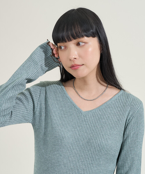 FREAK'S STORE(フリークスストア)の「ウォッシャブル ラメ Vネックニット(ニット/セーター・レディース・ブラック/サックスブルー/ライトグレー/ピンク・フリ-)」の3枚目の写真