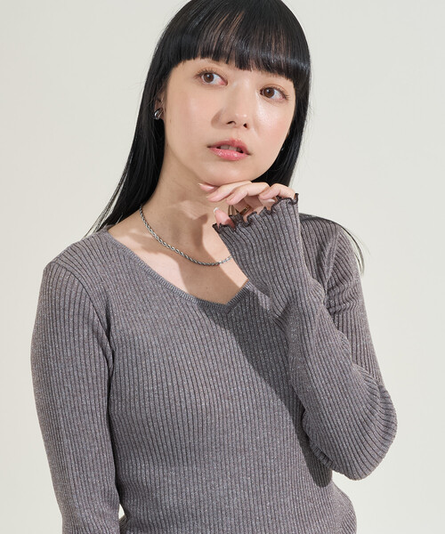 FREAK'S STORE(フリークスストア)の「ウォッシャブル ラメ Vネックニット(ニット/セーター・レディース・ブラック/サックスブルー/ライトグレー/ピンク・フリ-)」の1枚目の写真